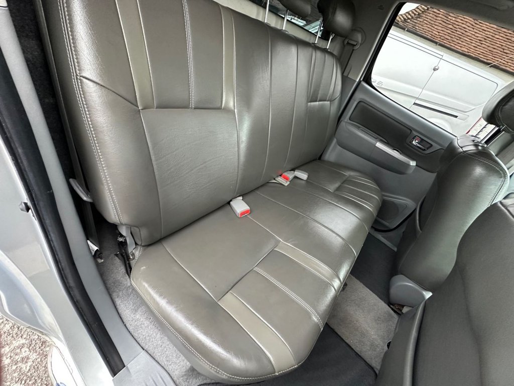Used Toyota Hilux 2011 for sale - 77703885: Photo 9