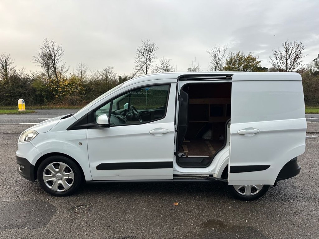 Used Ford Transit Courier 2016 for sale - 77132942: Photo 13