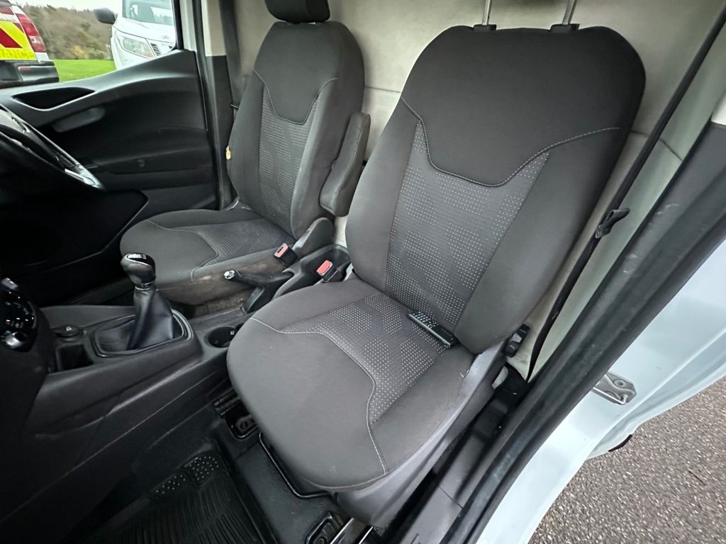 Used Ford Transit Courier 2016 for sale - 77132942: Photo 24
