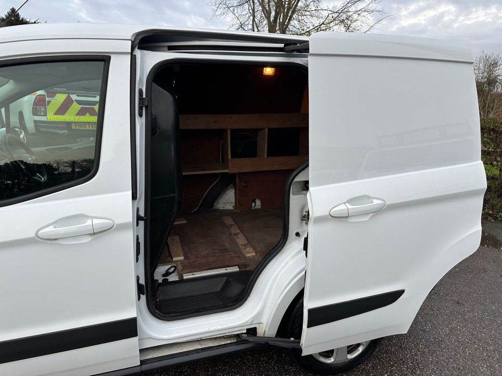 Used Ford Transit Courier 2016 for sale - 77132942: Photo 28