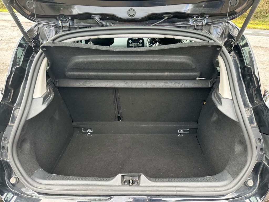 Used Renault Clio 2025 for sale - 76434106: Photo 21