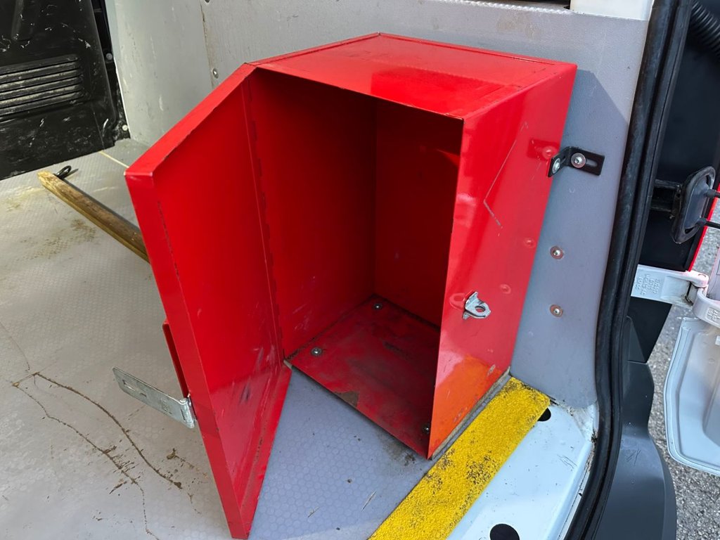 Used Ford Transit Connect 2017 for sale - 76454537: Photo 14