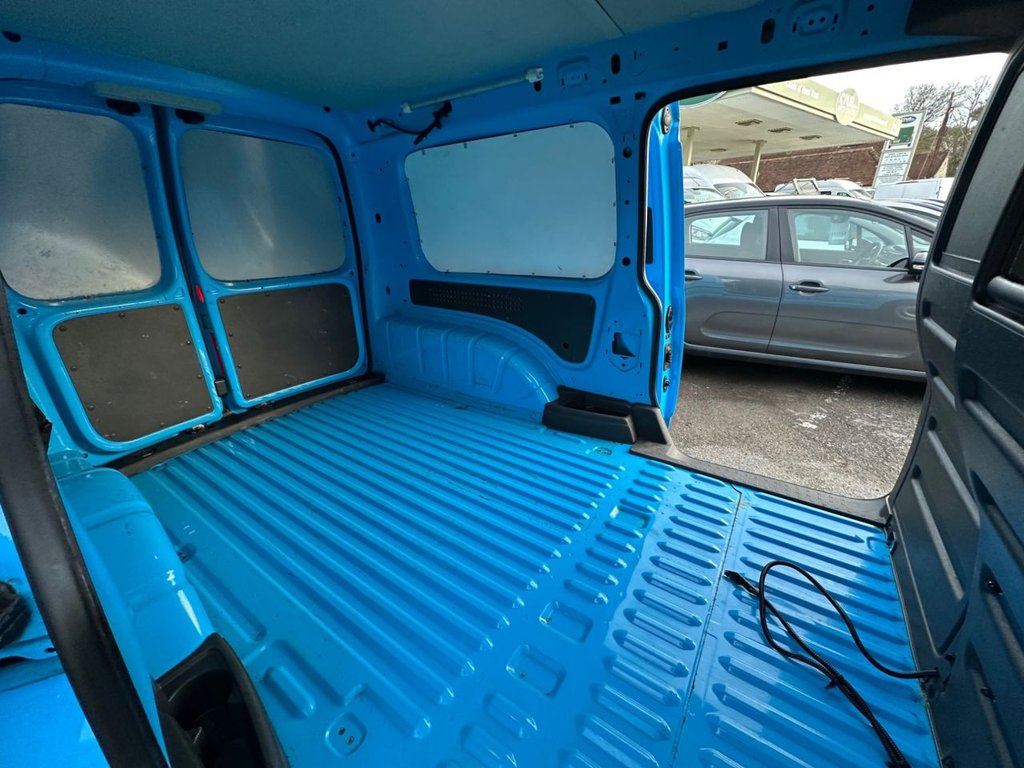 Used Volkswagen Caddy 2015 for sale - 76546640: Photo 32