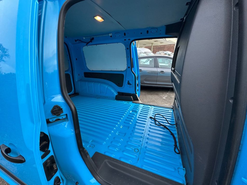 Used Volkswagen Caddy 2015 for sale - 76546640: Photo 33