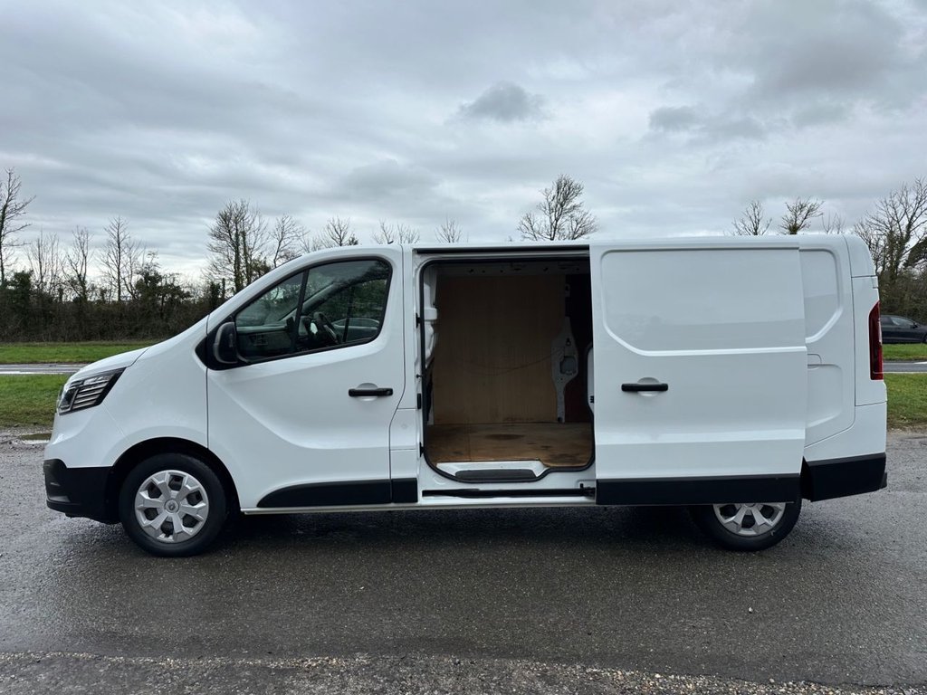Used Renault Trafic 2023 for sale - 77356130: Photo 19