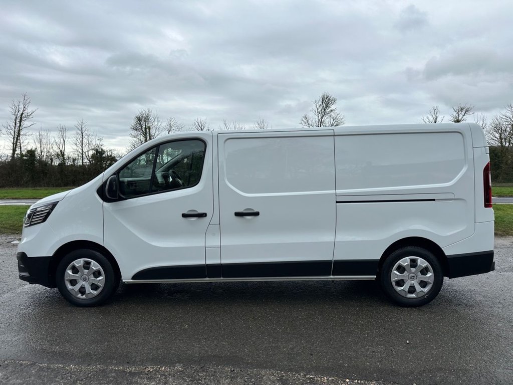 Used Renault Trafic 2023 for sale - 77356130: Photo 32