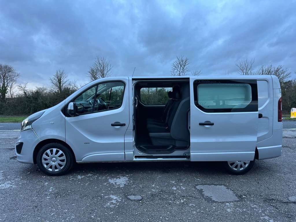 Used Vauxhall Vivaro 2015 for sale - 77302145: Photo 4