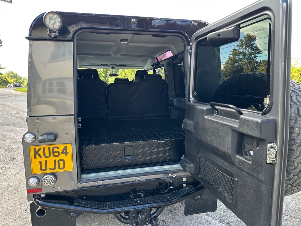 Used Land Rover Defender 2014 for sale - 76434095: Photo 32