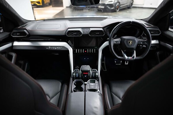 Used Lamborghini Urus 2022 for sale - 74132911: Photo 11