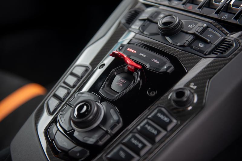 Used Lamborghini Aventador 2016 for sale - 76882469: Photo 11