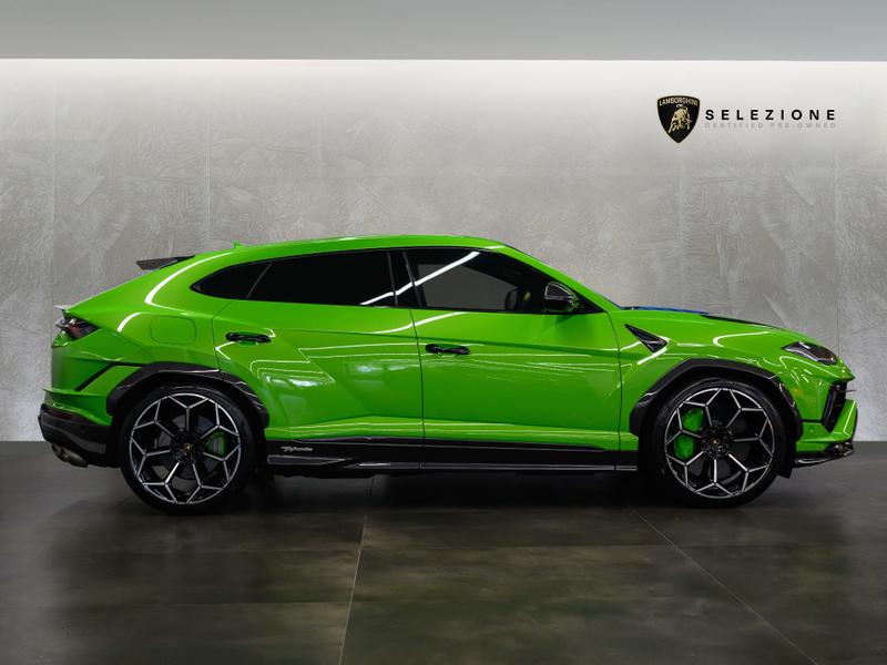 Used Lamborghini Urus 2023 for sale - 76625342: Photo 2
