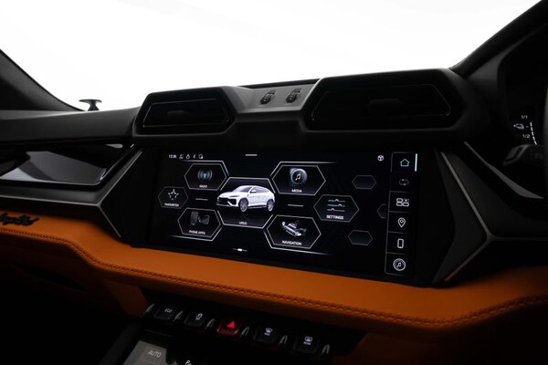 Used Lamborghini Urus 2025 for sale - 76038247: Photo 13