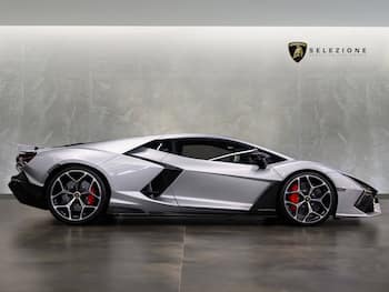 Used Lamborghini Revuelto 2024 for sale - 79819940: Photo