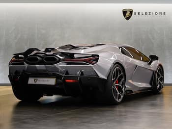 Used Lamborghini Revuelto 2024 for sale - 79819940: Photo