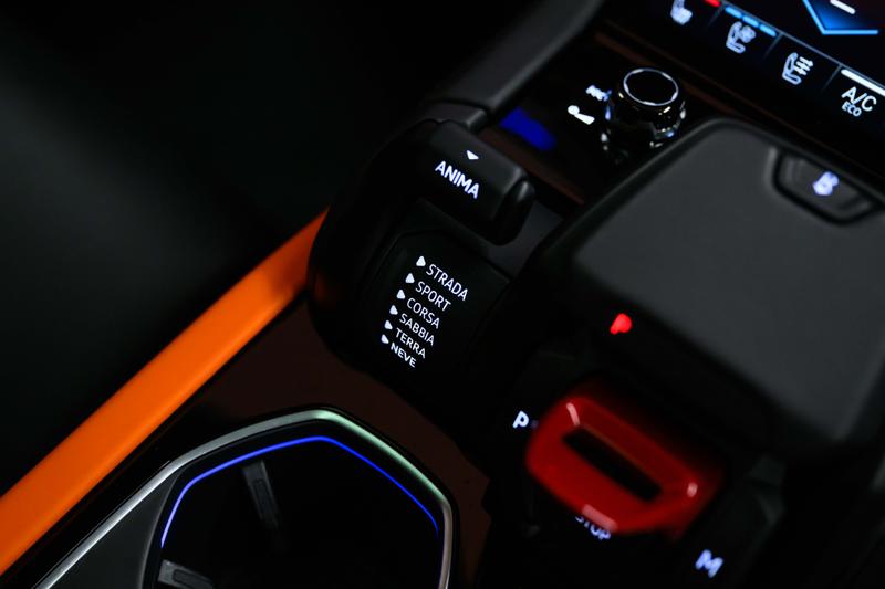 Used Lamborghini Urus 2025 for sale - 76568665: Photo 11