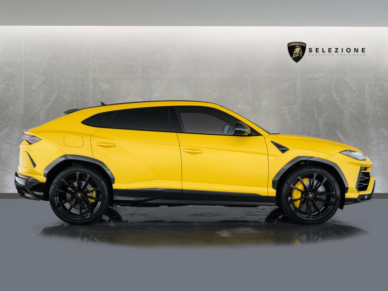 Used Lamborghini Urus 2022 for sale - 76949055: Photo 2