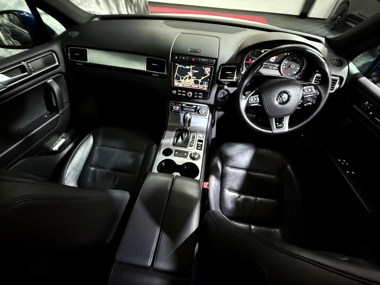 Used Volkswagen Touareg 2015 for sale - 76884890: Photo 11