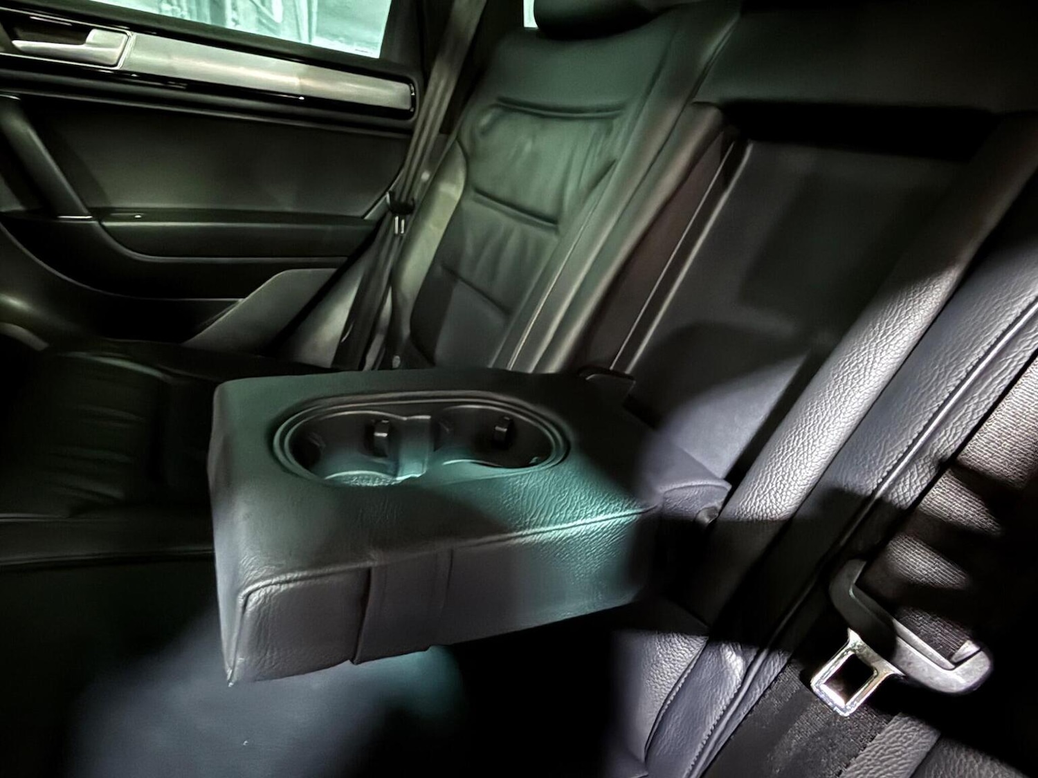 Used Volkswagen Touareg 2015 for sale - 76884890: Photo 13