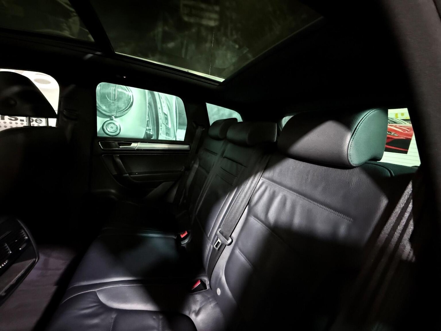 Used Volkswagen Touareg 2015 for sale - 76884890: Photo 16