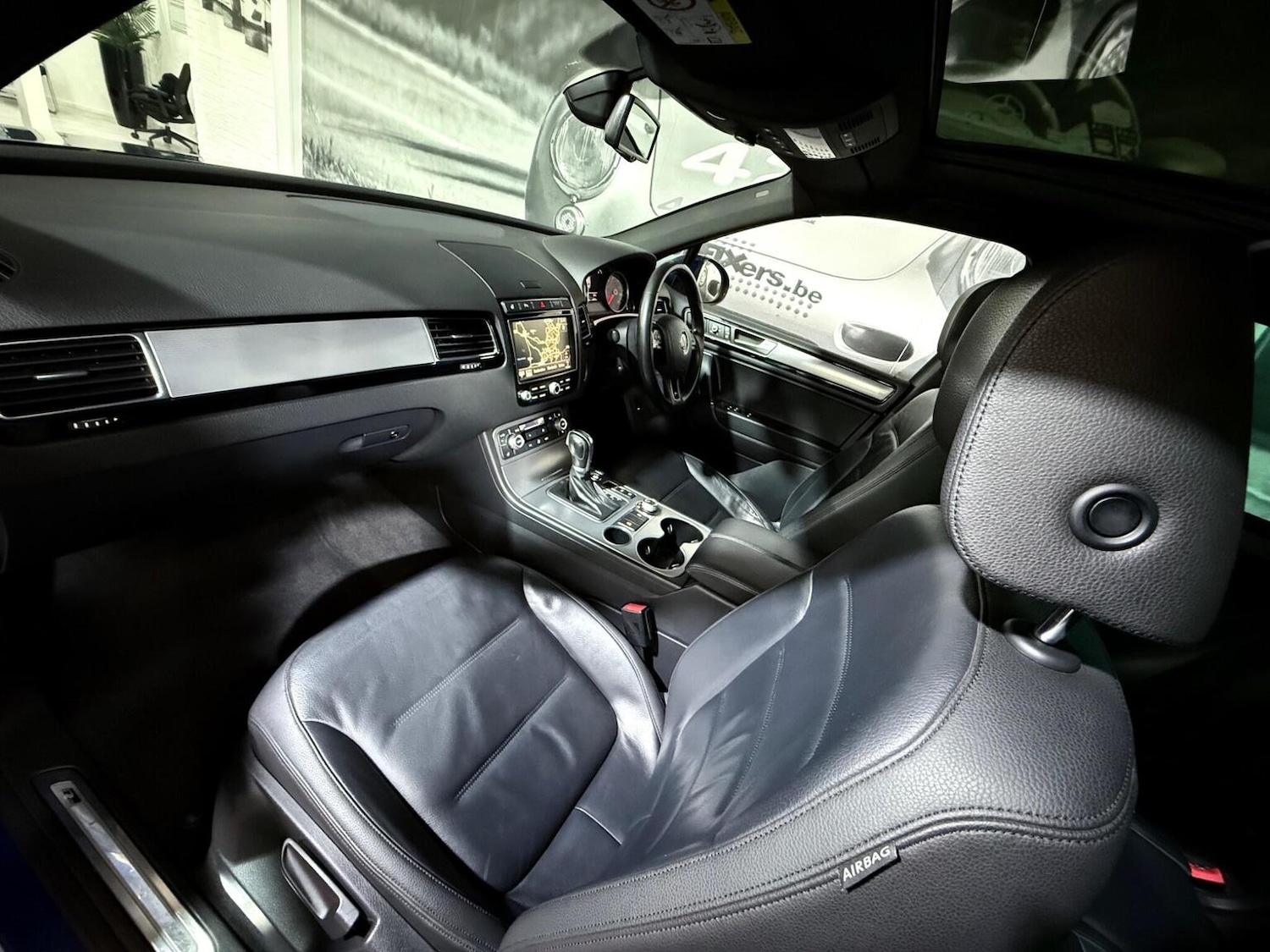 Used Volkswagen Touareg 2015 for sale - 76884890: Photo 2