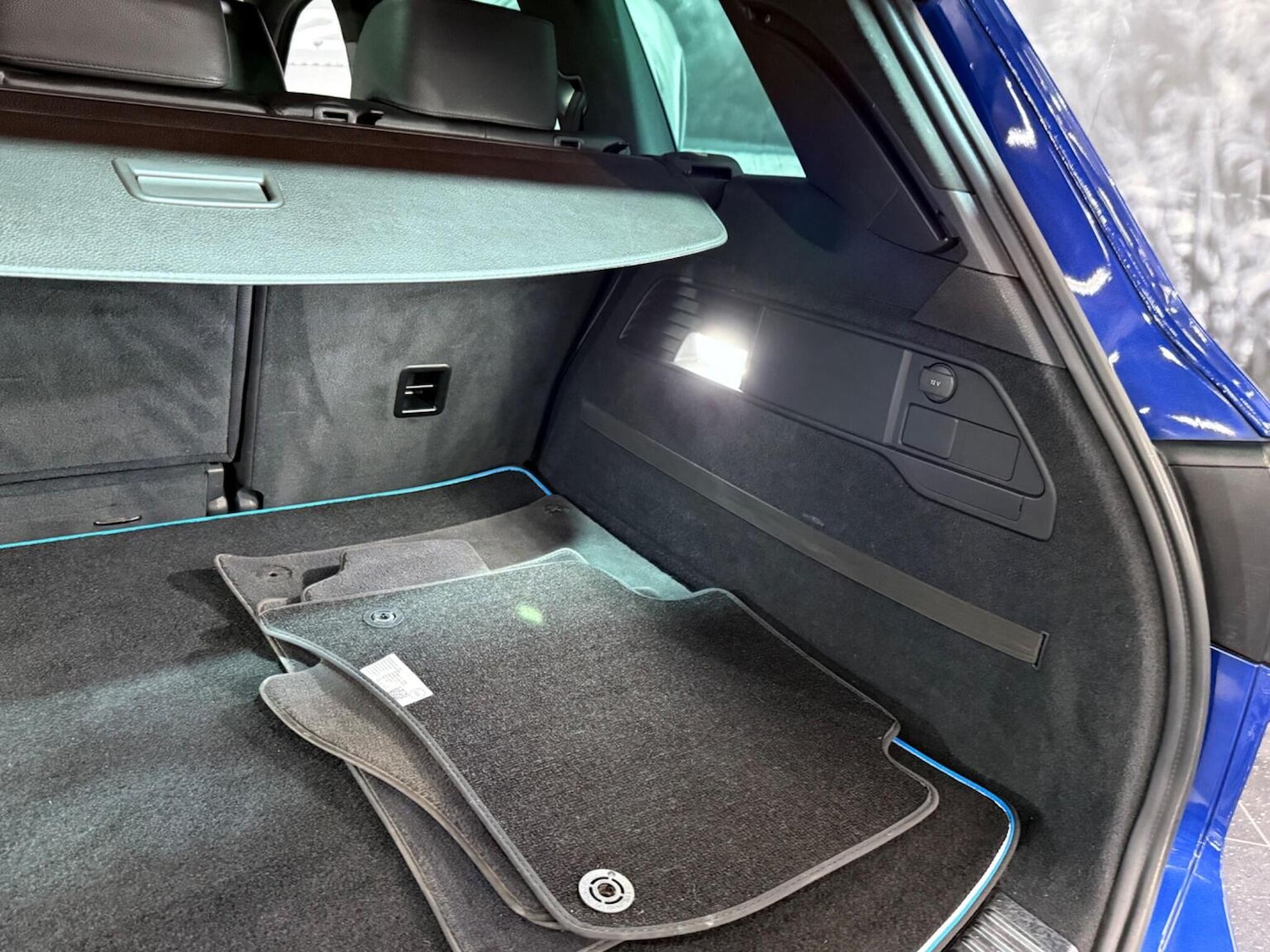 Used Volkswagen Touareg 2015 for sale - 76884890: Photo 21