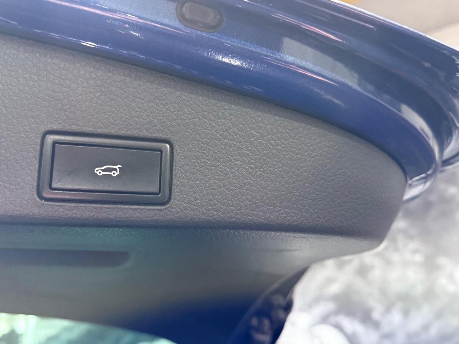 Used Volkswagen Touareg 2015 for sale - 76884890: Photo 23