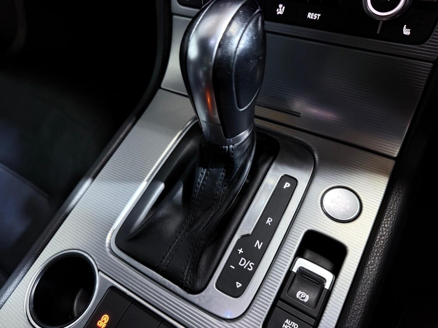 Used Volkswagen Touareg 2015 for sale - 76884890: Photo 33