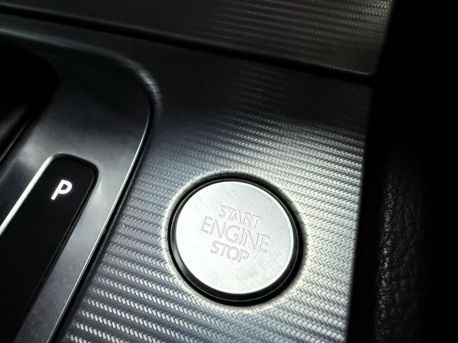 Used Volkswagen Touareg 2015 for sale - 76884890: Photo 34