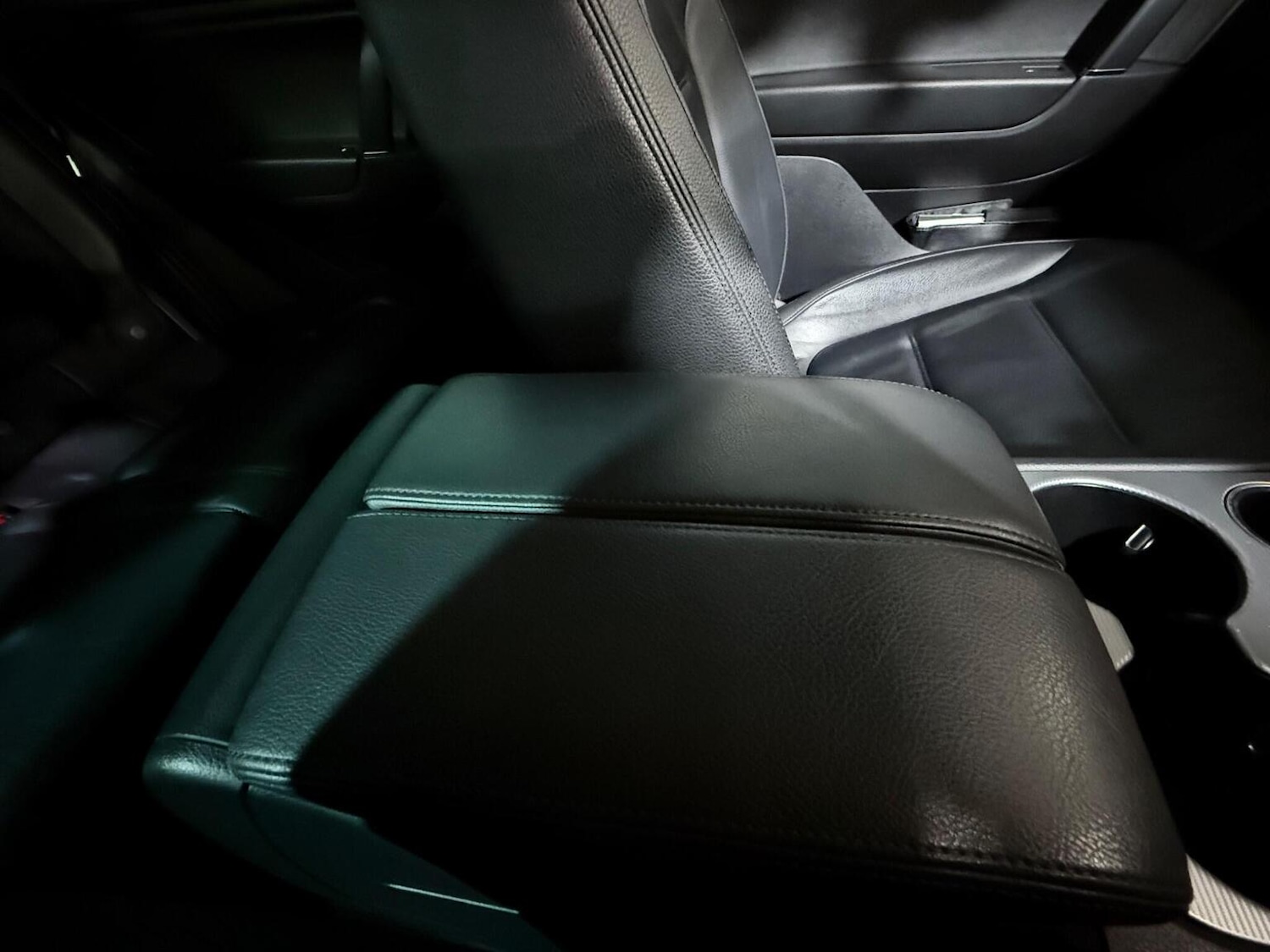 Used Volkswagen Touareg 2015 for sale - 76884890: Photo 38