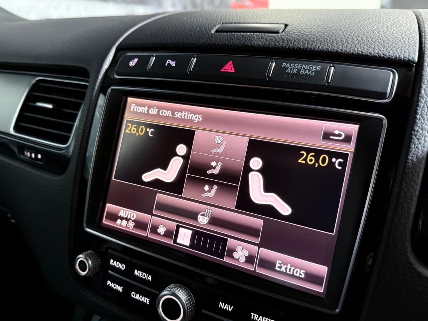 Used Volkswagen Touareg 2015 for sale - 76884890: Photo 44