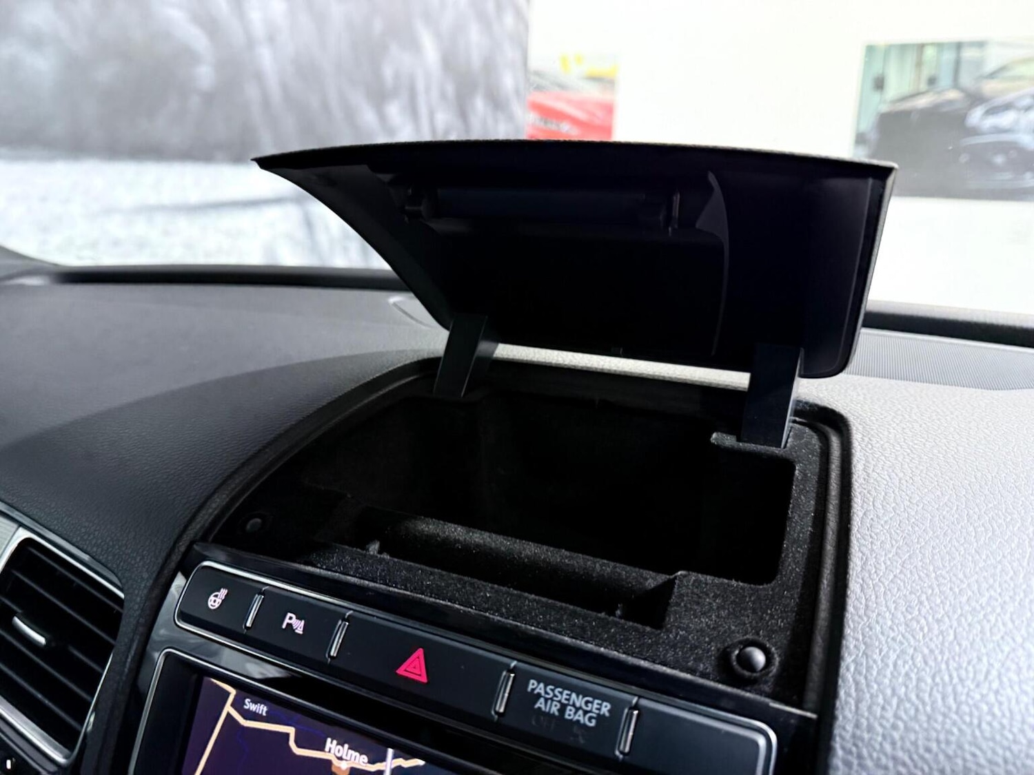 Used Volkswagen Touareg 2015 for sale - 76884890: Photo 50