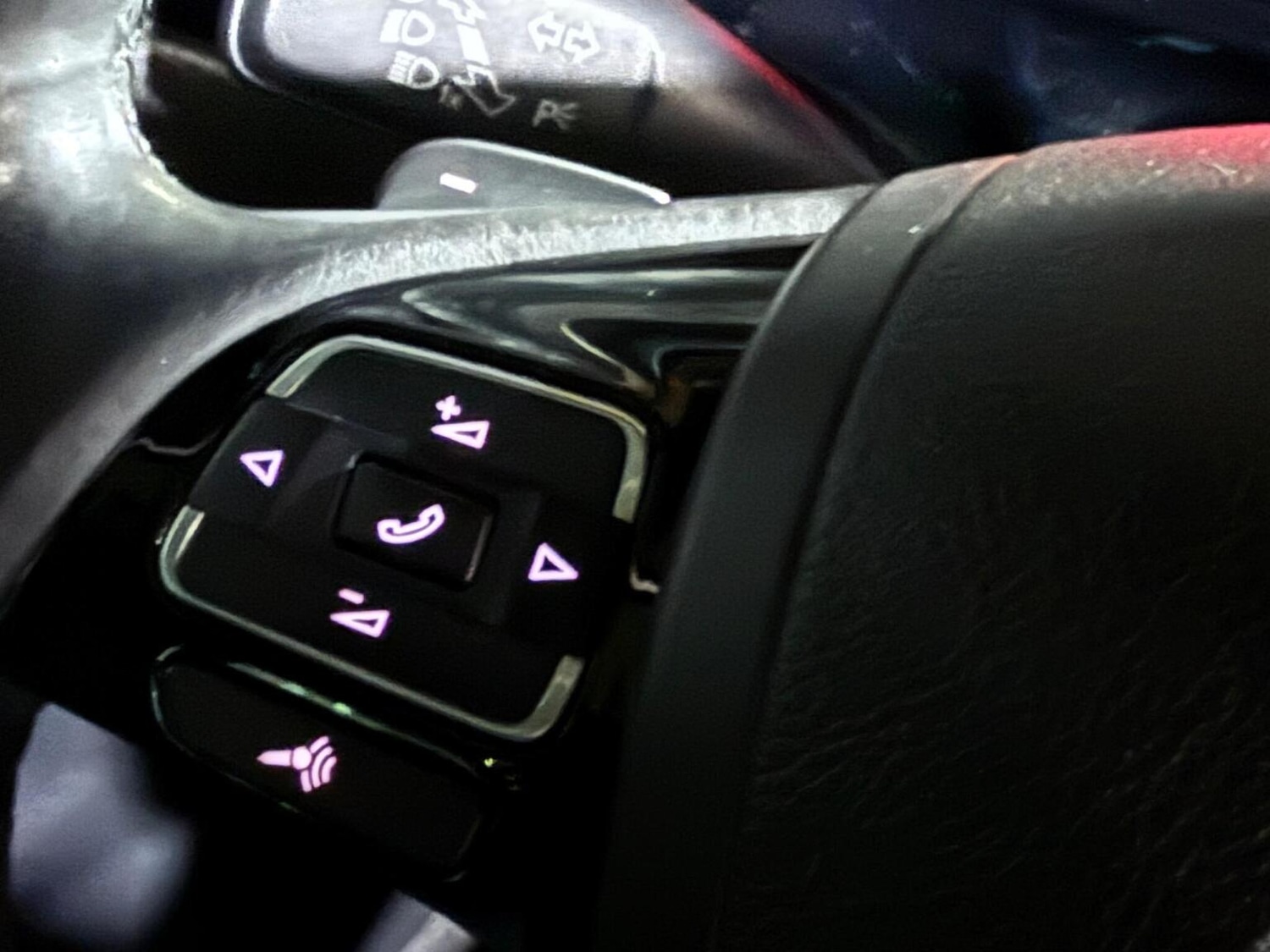 Used Volkswagen Touareg 2015 for sale - 76884890: Photo 52