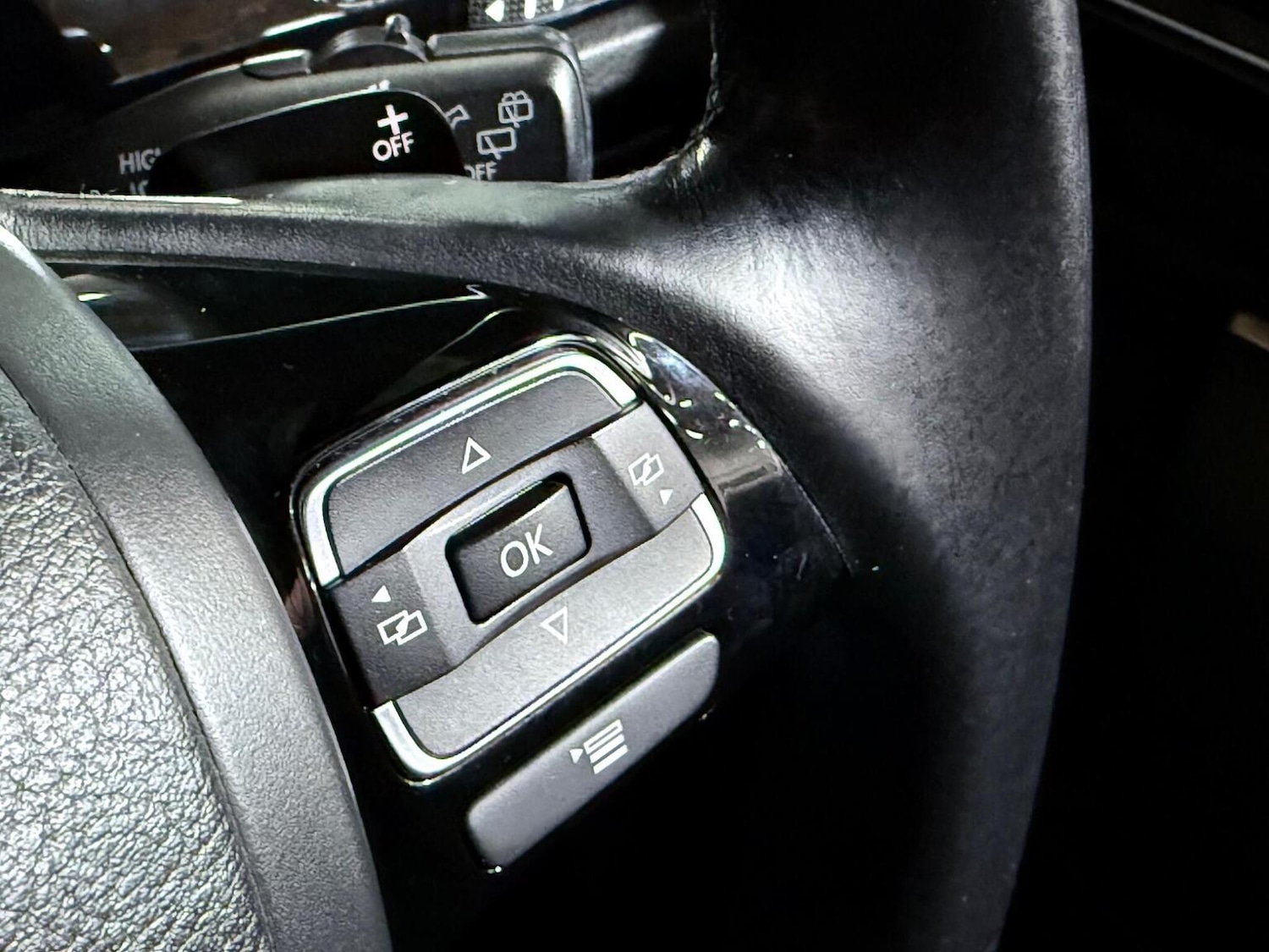 Used Volkswagen Touareg 2015 for sale - 76884890: Photo 53