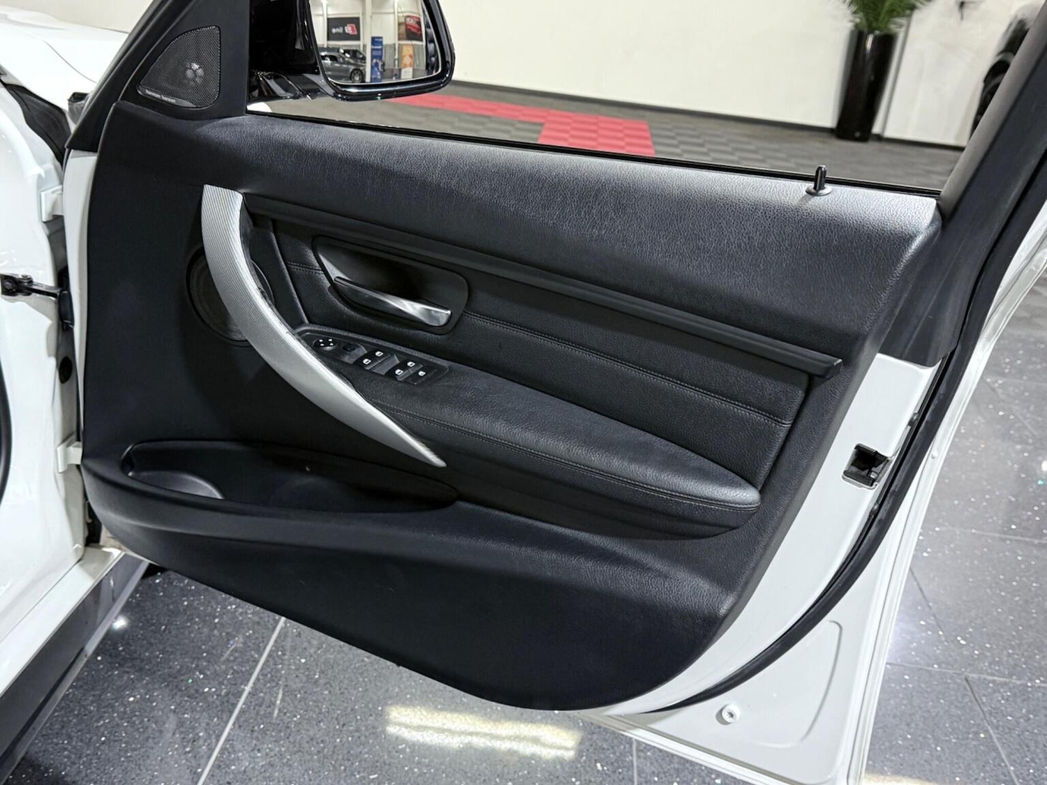 Used BMW 3 Series 2015 for sale - 76611380: Photo 54