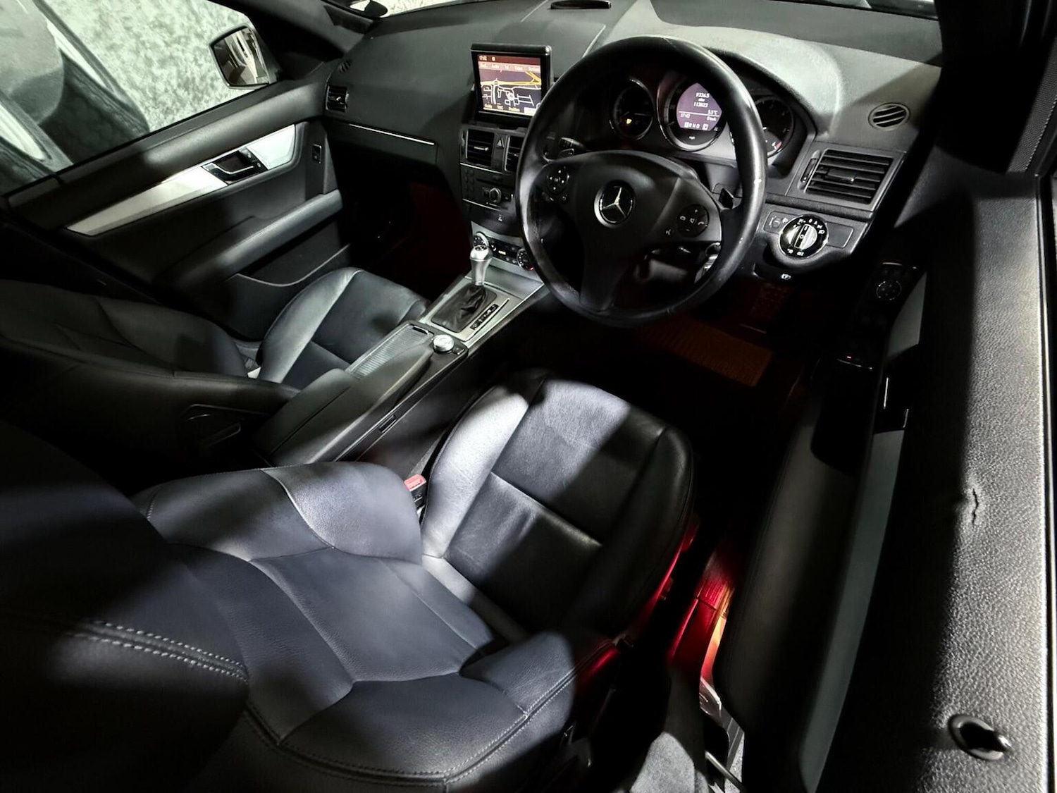 Used Mercedes-Benz C Class 2010 for sale - 77053725: Photo 12