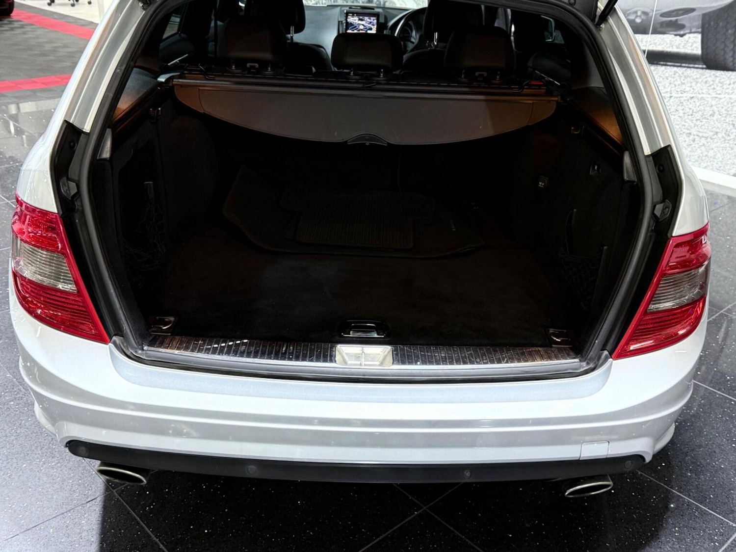 Used Mercedes-Benz C Class 2010 for sale - 77053725: Photo 23