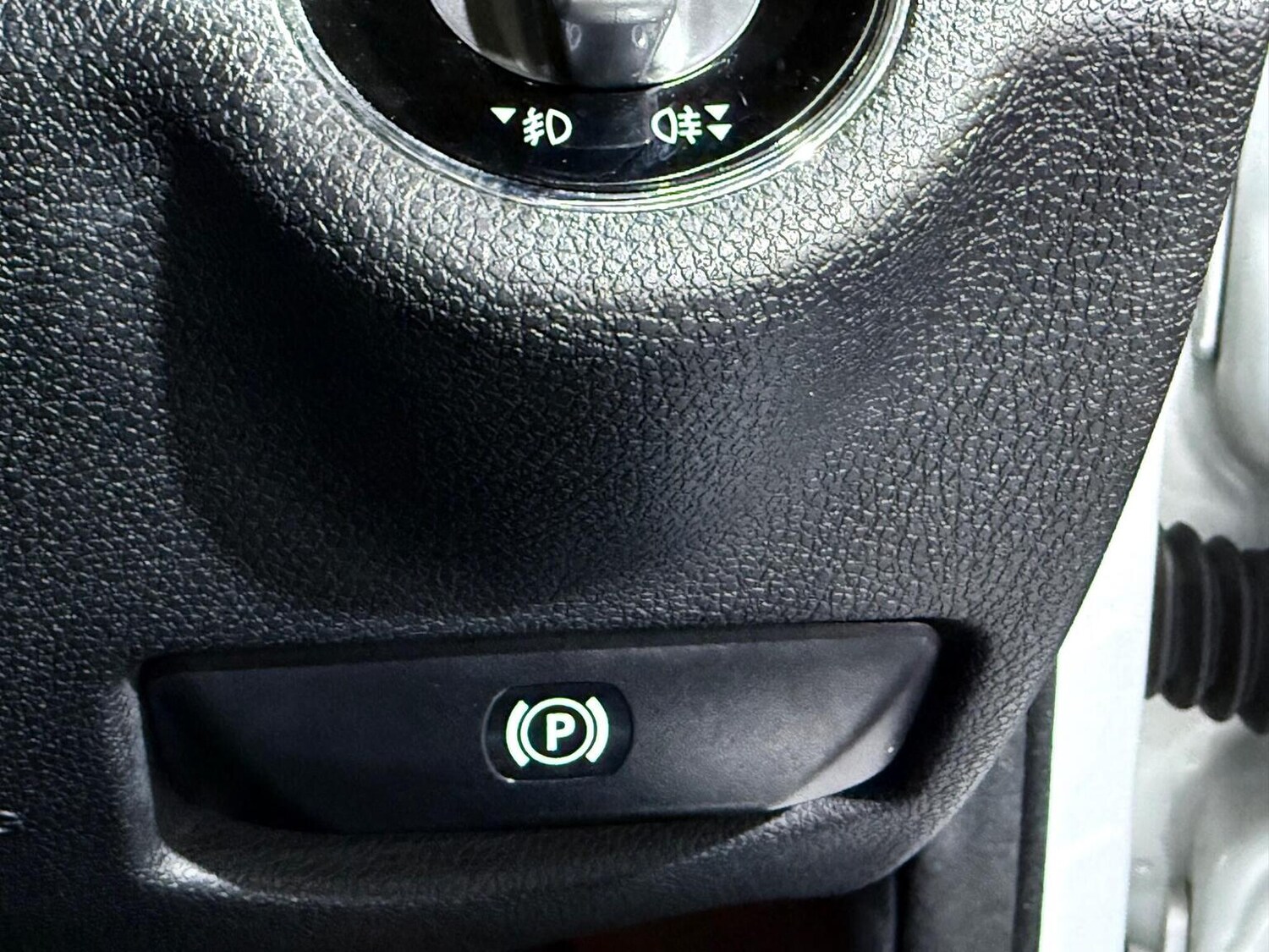 Used Mercedes-Benz C Class 2010 for sale - 77053725: Photo 32