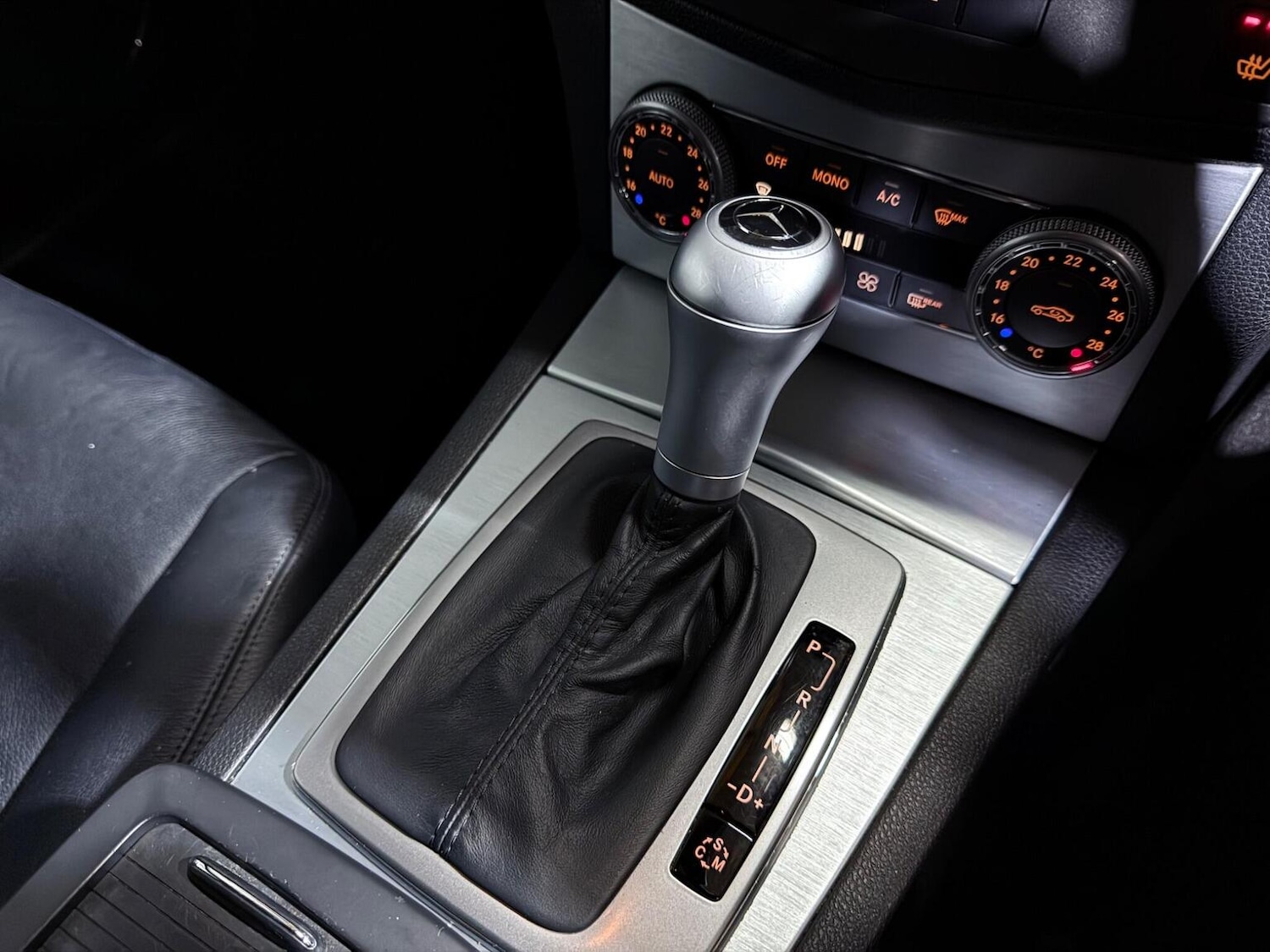 Used Mercedes-Benz C Class 2010 for sale - 77053725: Photo 35