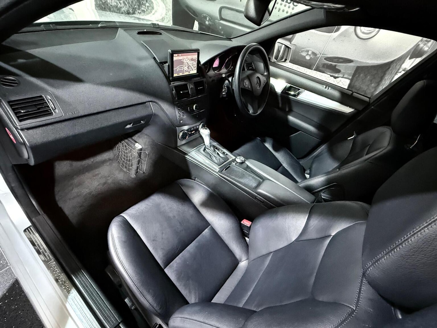 Used Mercedes-Benz C Class 2010 for sale - 77053725: Photo 6