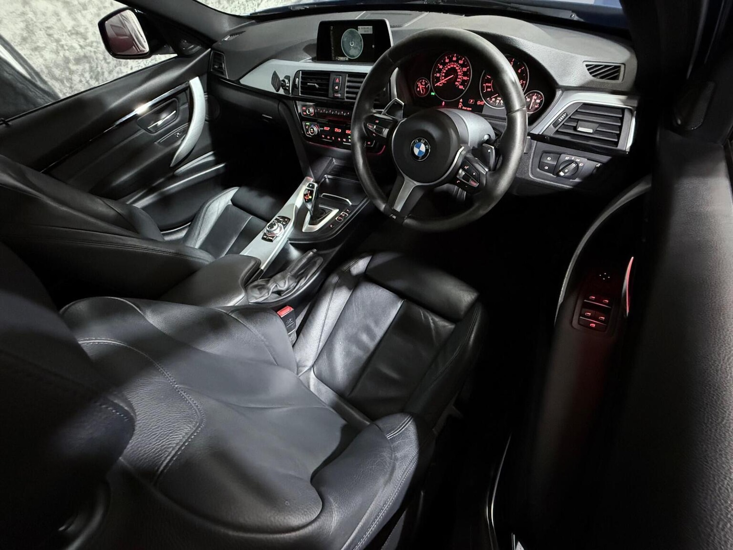 Used BMW 3 Series 2017 for sale - 77350158: Photo 11