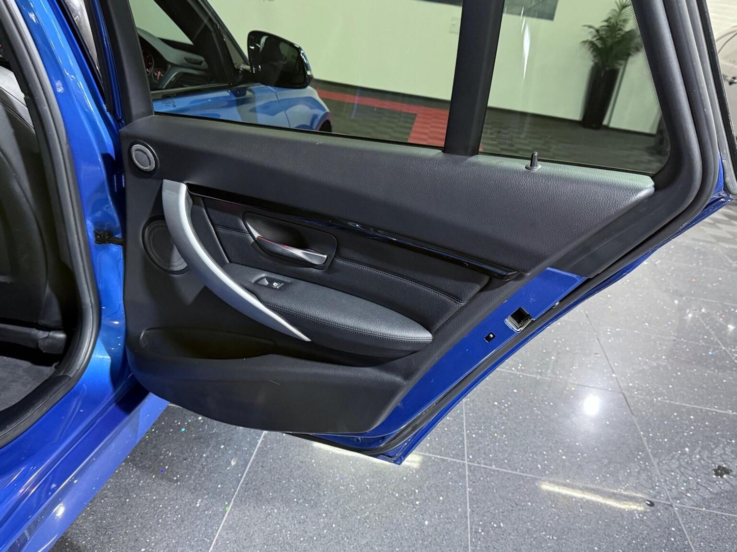 Used BMW 3 Series 2017 for sale - 77350158: Photo 55