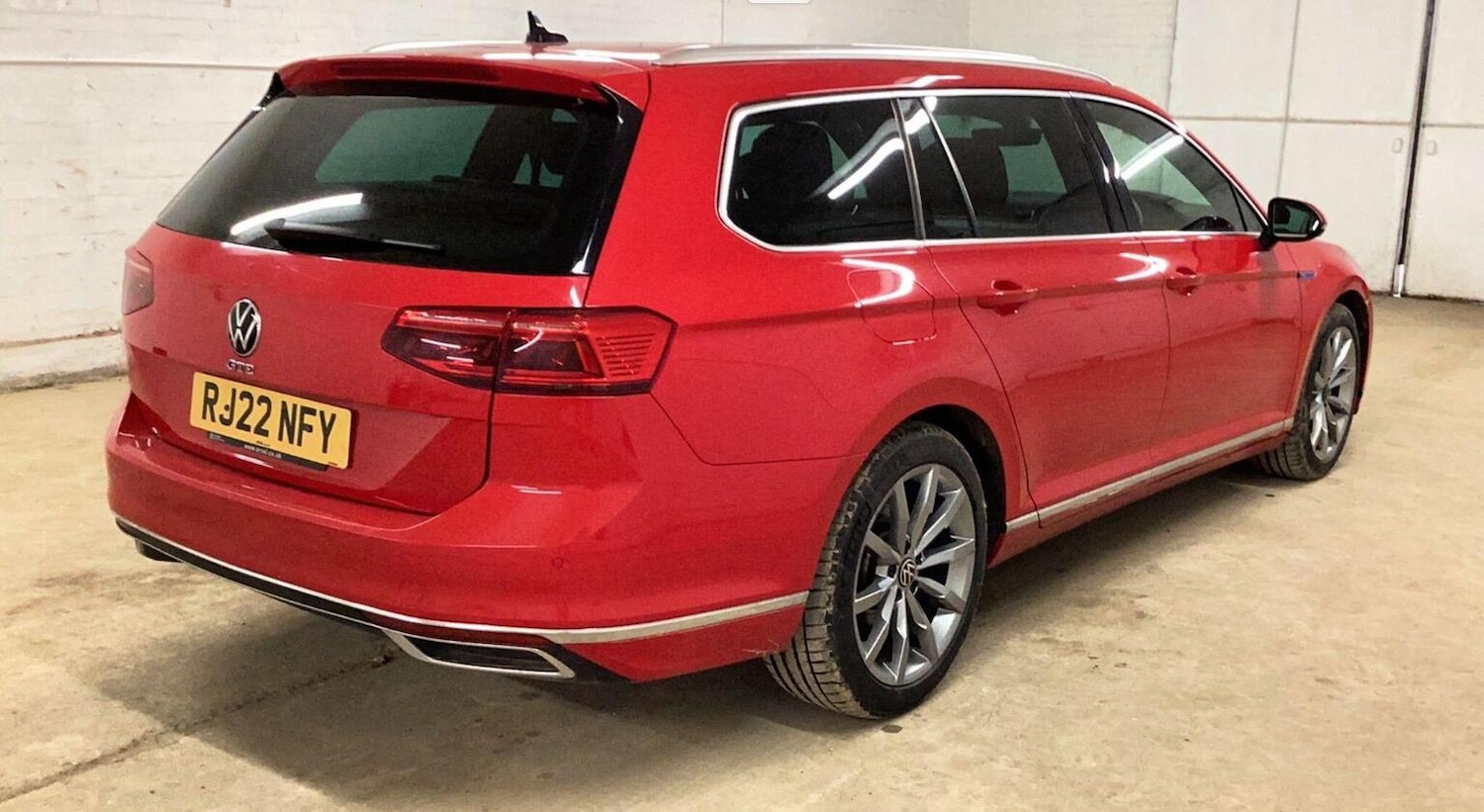 Used Volkswagen Passat 2022 for sale - 78168917: Photo 3