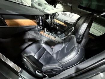 Used Volvo V90 2018 for sale - 76637416: Photo