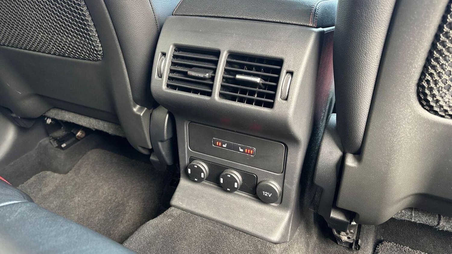 Used Jaguar F-Pace 2017 for sale - 76541626: Photo 13