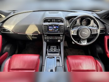 Used Jaguar F-Pace 2017 for sale - 76541626: Photo