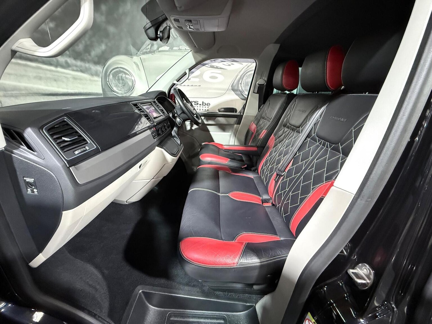 Used Volkswagen Transporter Sportline 2019 for sale - 77453368: Photo 24