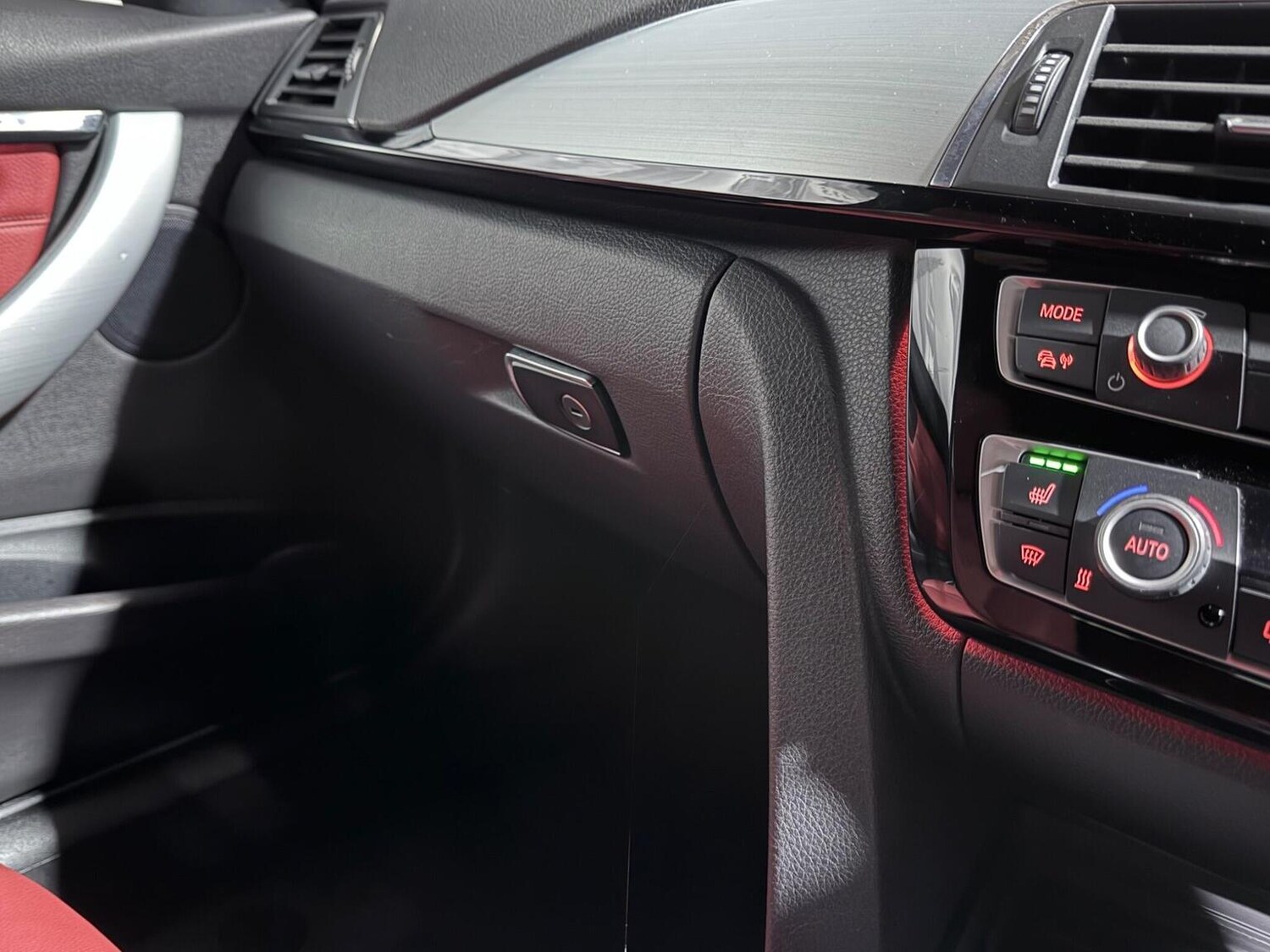 Used BMW 3 Series 2015 for sale - 77906678: Photo 40