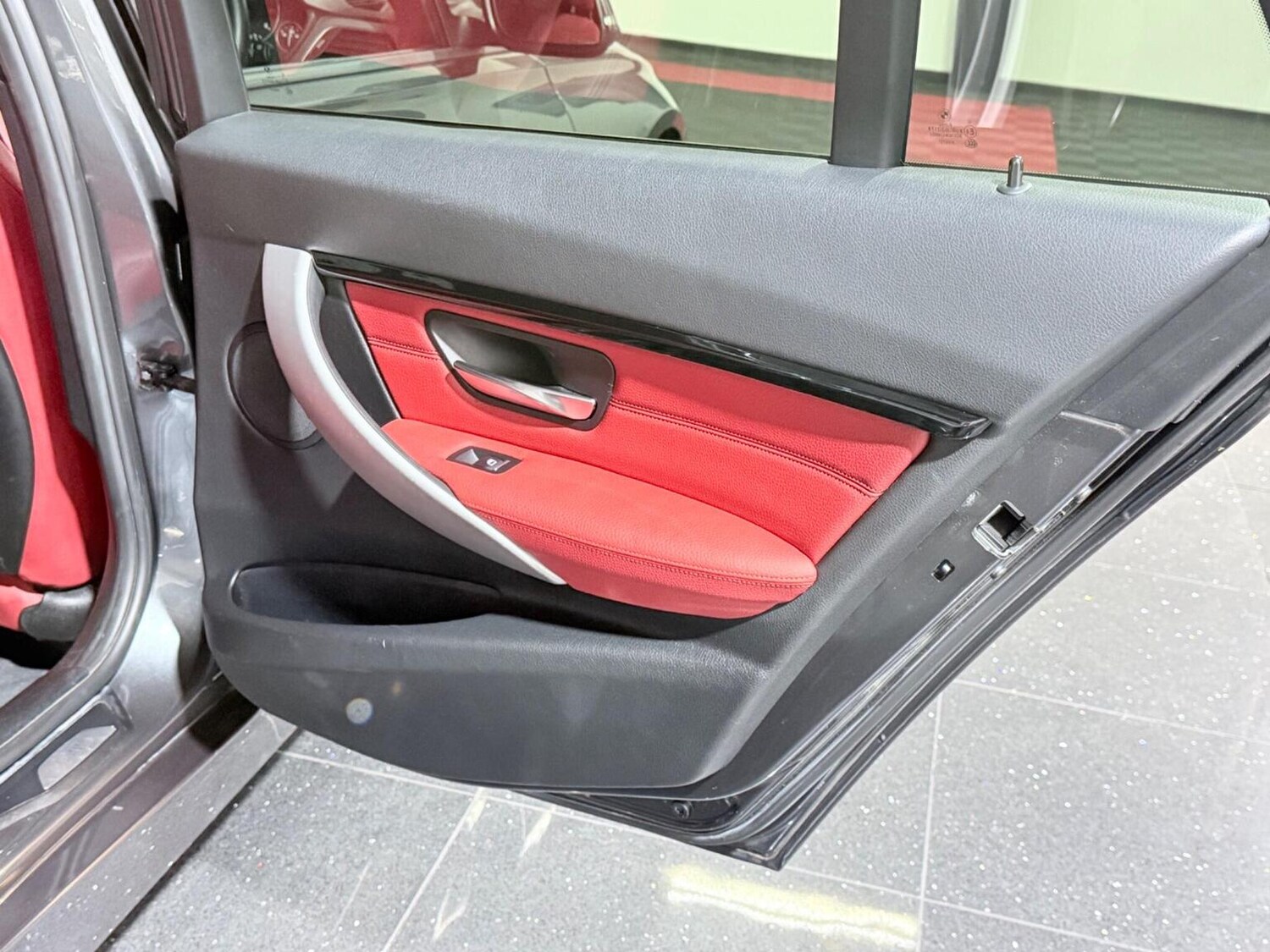 Used BMW 3 Series 2015 for sale - 77906678: Photo 61