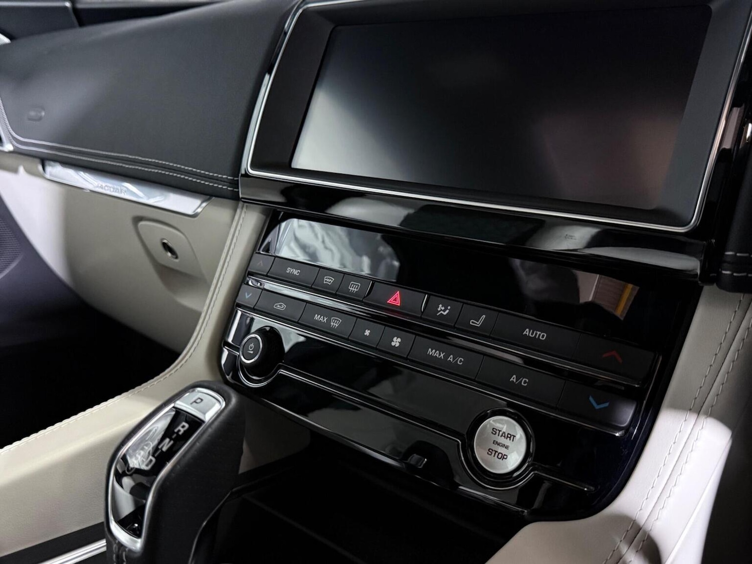 Used Jaguar F-Pace 2021 for sale - 76455399: Photo 44