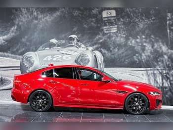 Used Jaguar XE 2019 for sale - 75700096: Photo